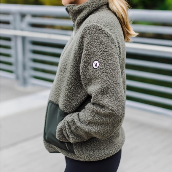 Vuori Jacket - Picture 2 of 3